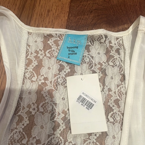 NWT H.I.P. Woman’s Cream Laced Tank Size L - Picture 3 of 5
